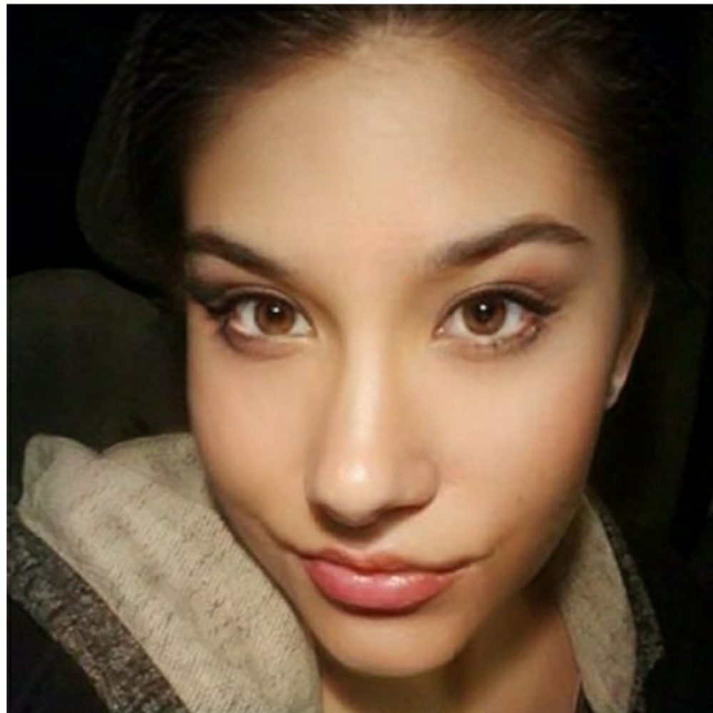 Meet your Posher, Ambyr